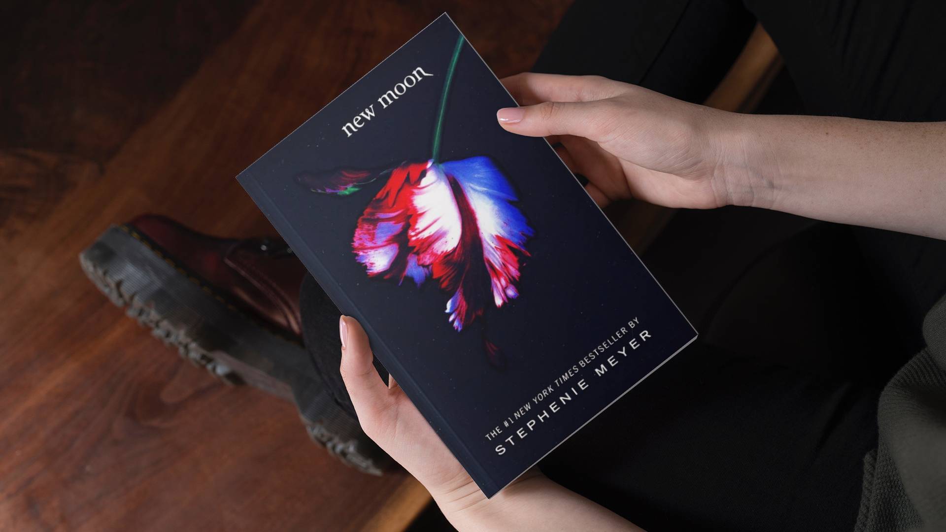خرید کتاب رمان انگلیسی | New Moon | کتاب رمان انگلیسی New Moon اثر Stephenie Meyer