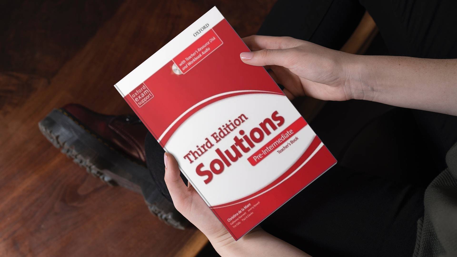 کتاب معلم سولوشنز پری اینترمدیت ویرایش سوم Solutions Pre Intermediate Teacher’s Book Third Edition